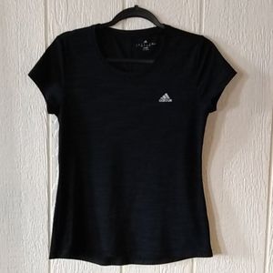 Adidas Women's active top. Size M